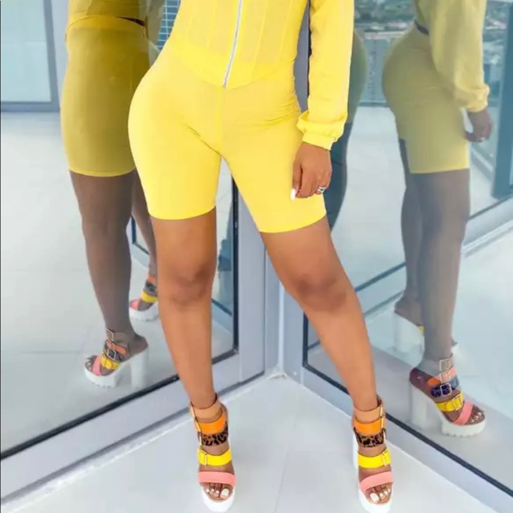 SOLD NWT COMFORT MATCHING SET [YELLOW] - Picture 3 of 6